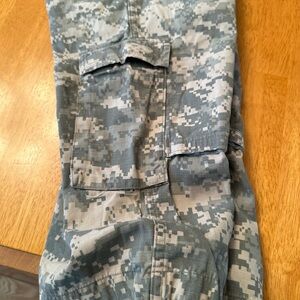 Men’s Digital Camo Pants.